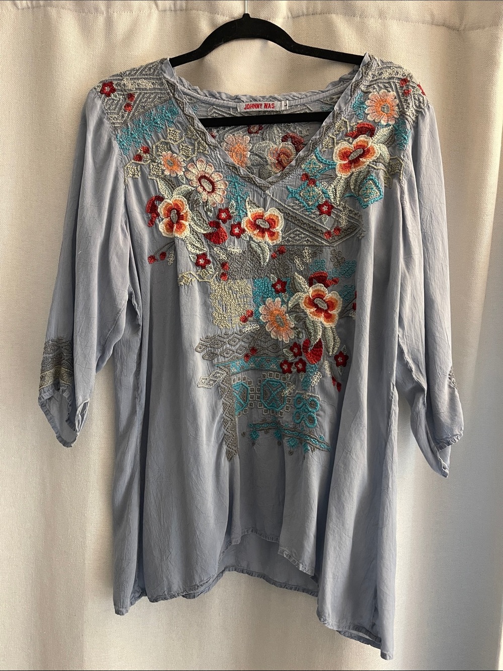 Johnny Was Boho  Pale Blue Embroidered Floral V-Neck Tunic